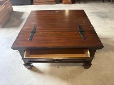 Free delivery used Wooden Coffee Table with Storage - Photo 6