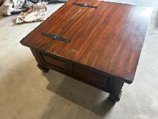 Free delivery used Wooden Coffee Table with Storage - Photo 10