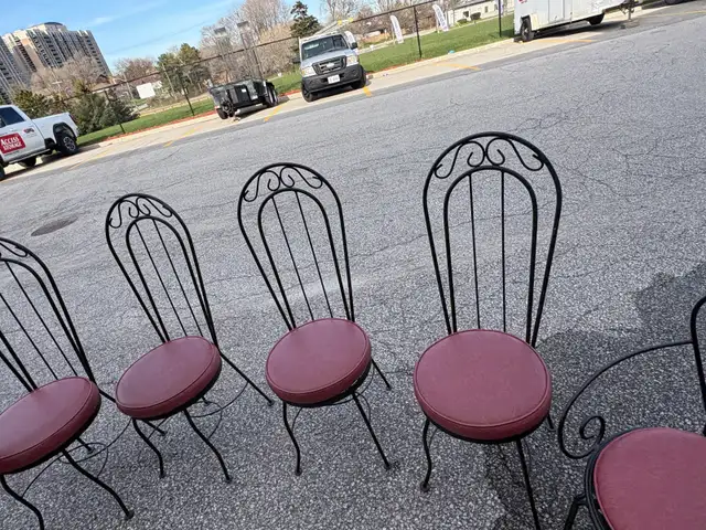 Free delivery used Set of 6 Vintage Wrought Iron Chairs - Photo 8