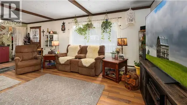 HOUSE FOR SALE - Photo 2