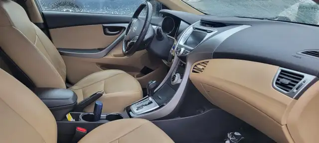 2012 Hyundai Elantra Limited - Photo 5