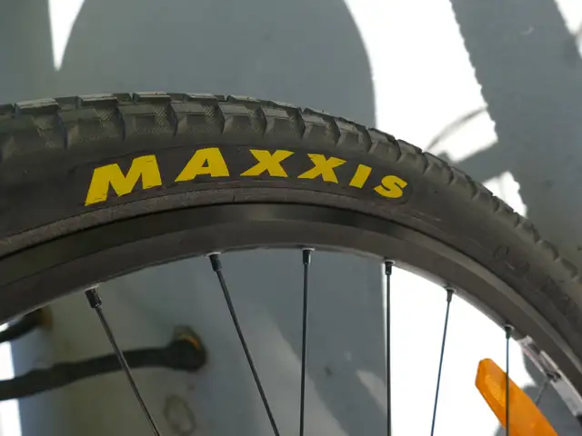 AUBAINE: MOUNTAIN BIKE ROCKY MOUNTAIN VERTEX 50 - Photo 6