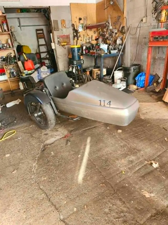Side-car ou nacel pour moto