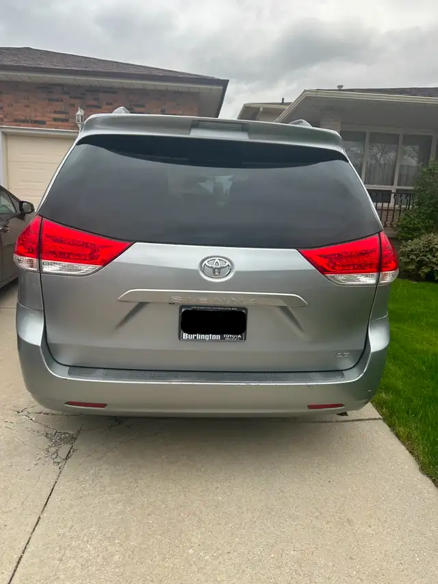 2011 Toyota Sienna LE | 3.5L V6 | 206,581 km - Photo 5