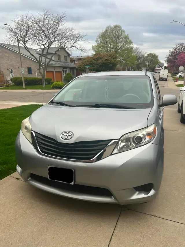 2011 Toyota Sienna LE | 3.5L V6 | 206,581 km - Photo 10