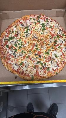pizza maker or cook