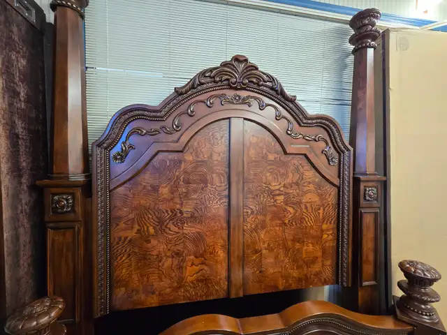 Ledelle Queen Poster Bedframe - Photo 5