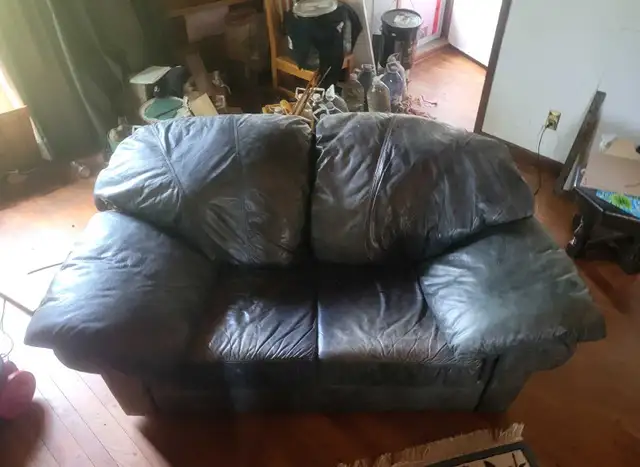 leather couch 3 seat  2 seat - Photo 3