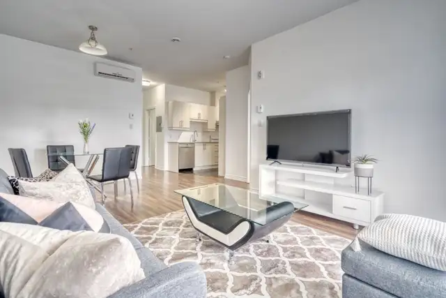 Condo 3 ½ TOUT MEUBLÉ & TOUT INCLUS au Quartier Dix30 à Brossard - Photo 4