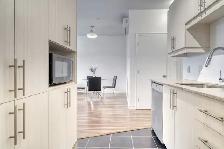 Condo 3 ½ TOUT MEUBLÉ & TOUT INCLUS au Quartier Dix30 à Brossard - Photo 5