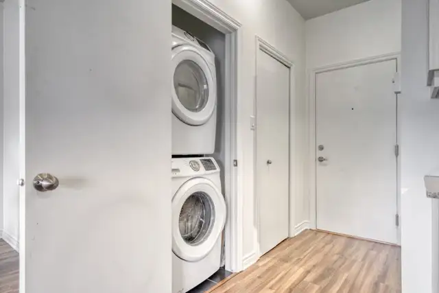 Condo 3 ½ TOUT MEUBLÉ & TOUT INCLUS au Quartier Dix30 à Brossard - Photo 8