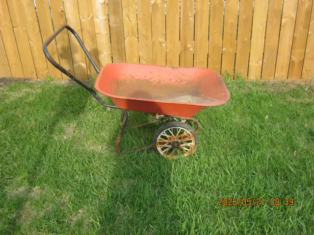 garden wheel barrow