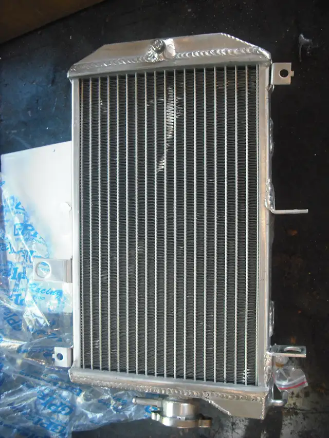 RADIATEUR & FAN DE BURGMAN 650 CC - Photo 3