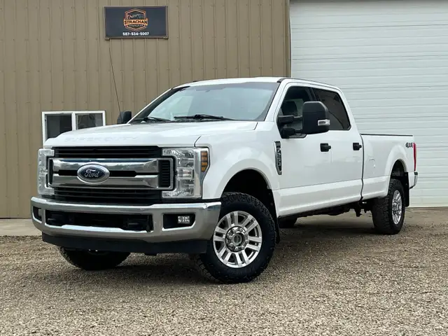 2018 Ford F250 XLT 6.2L Long Box Crew Cab