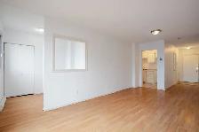 Studio JUILLET eau chaude &  stationnement  inclus