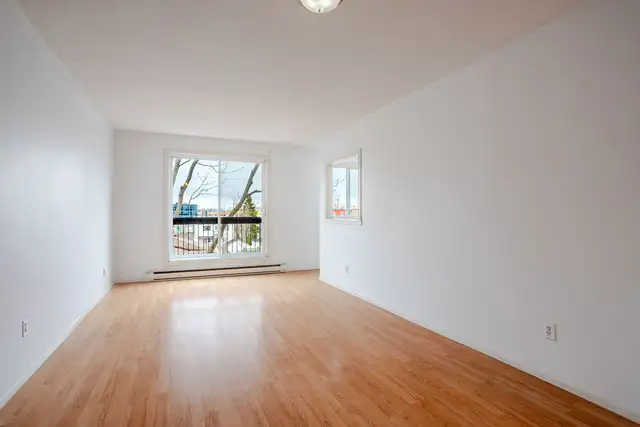 Studio JUILLET eau chaude &  stationnement  inclus - Photo 2