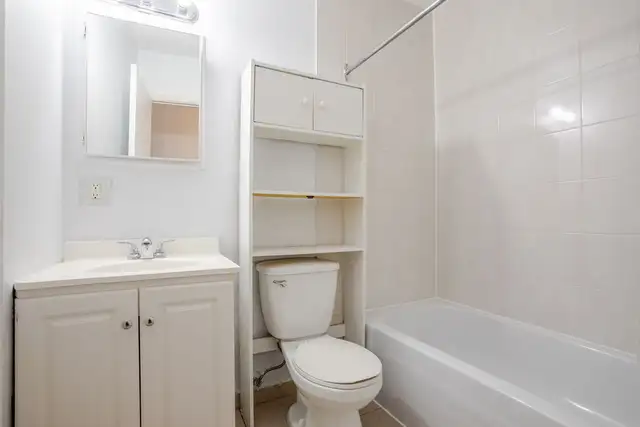Studio JUILLET eau chaude &  stationnement  inclus - Photo 4