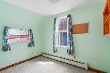 146 Lincoln Rd, 4-bedroom house (1bath 1kitchen)South, Near UNB - Photo 8