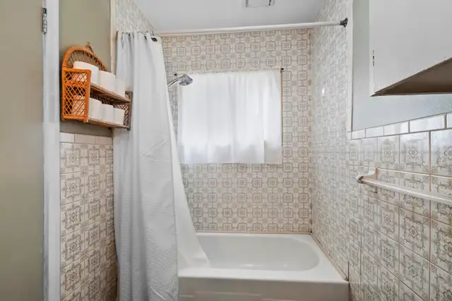 146 Lincoln Rd, 4-bedroom house (1bath 1kitchen)South, Near UNB - Photo 11