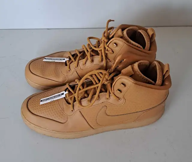 Size 13 Nike Court Borough Midwinter Boots (32771044) - Photo 2