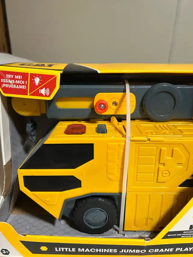 Jumbo Crane Playset - Photo 3