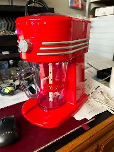 Make icy cold frozen drinks at home with the Coca-Cola Series Fr
