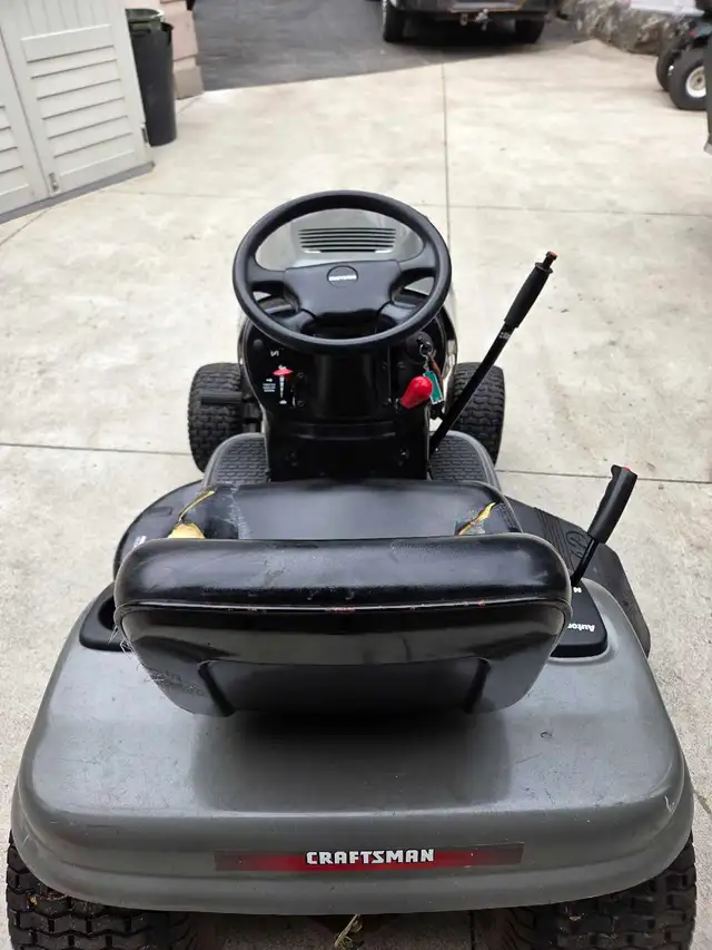 craftsman lt2000 42' lawn tractor - Photo 6