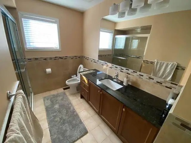 Brampton Private Quite Room in a basement close to bus stop - Photo 7