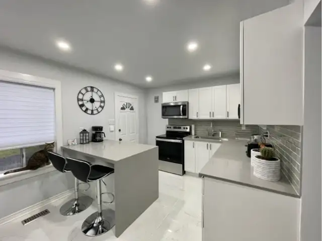 Professional Renovation Services. Refacing and remodeling - Photo 4