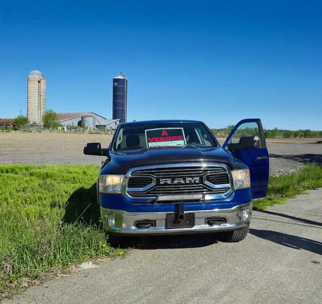 2017 RAM 1500 SLT - 5.7L HEMI, V8 - 127,000 KM - Photo 7