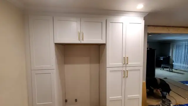 Kitchen Cabinets- Custom Doors & Closets - Photo 4