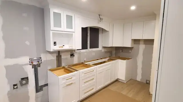 Kitchen Cabinets- Custom Doors & Closets - Photo 5