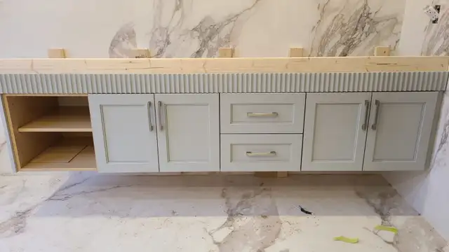 Wardrobes & Custom Doors- Vanities - Photo 5