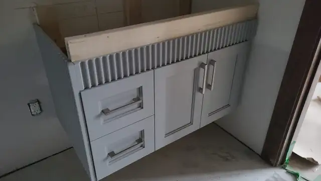 Wardrobes & Custom Doors- Vanities - Photo 6