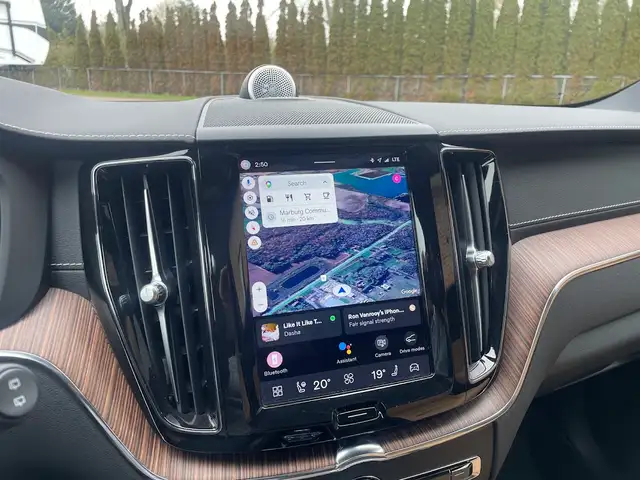 2022 Volvo XC60 B6 - Photo 4