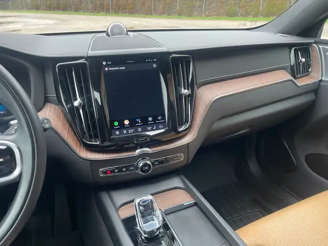 2022 Volvo XC60 B6 - Photo 5