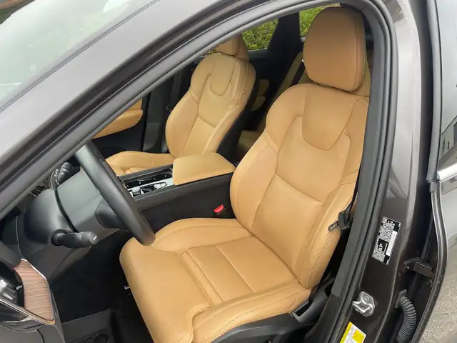 2022 Volvo XC60 B6 - Photo 7