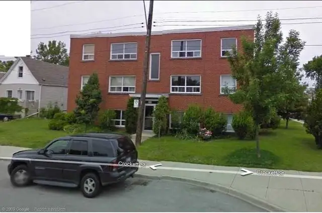 Bachelor apartment available June 1st! - Photo 2