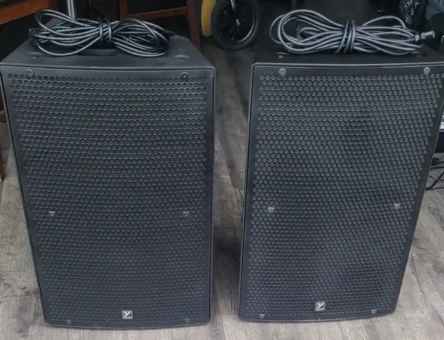 YORKVILLE PS15P 15' Powered Speaker Pair 1400 watts, 4400 peak