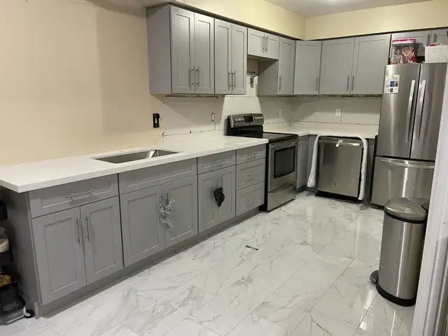 Big Promotion on Grey Shaker Cabinetry with 60% Discount - Photo 7