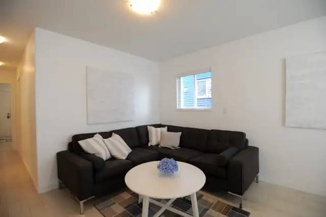 Beautiful furnished private BR in 2 BR suite by Joyce Station - Photo 3