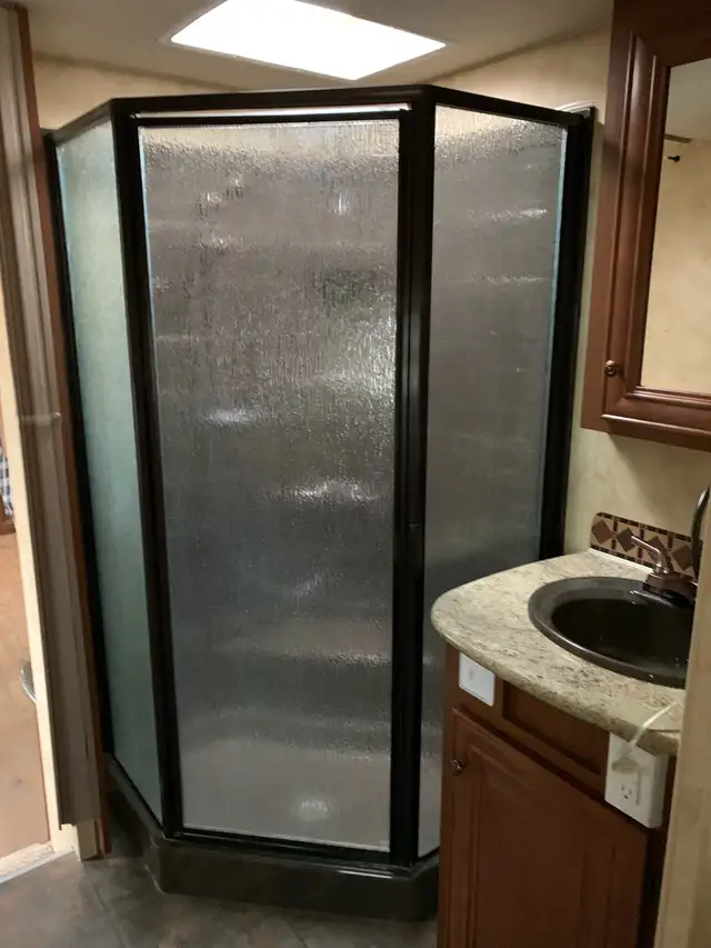 Arctic Fox 5th Wheel - Photo 7
