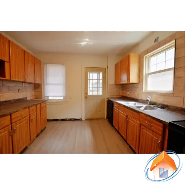 1 room left in coed house - Wyandotte - walk to university - Photo 3