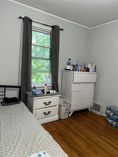 1 room left in coed house - Wyandotte - walk to university - Photo 7