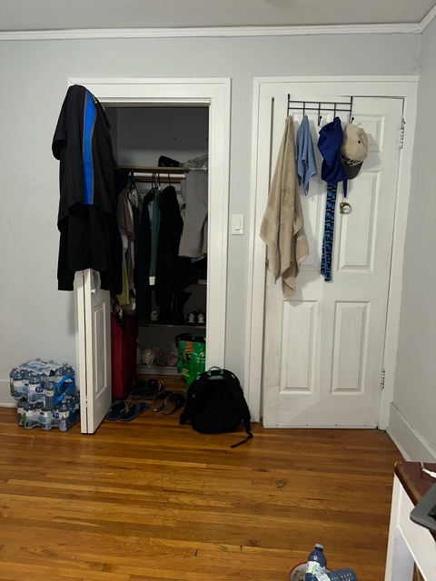 1 room left in coed house - Wyandotte - walk to university - Photo 9