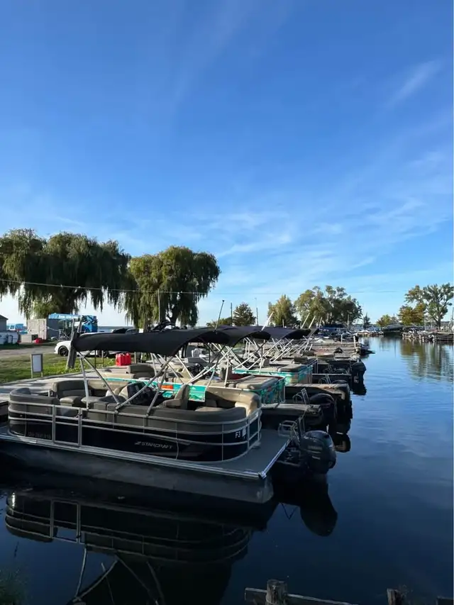 Best Fishing Pontoon Boat in Toronto with BBQ