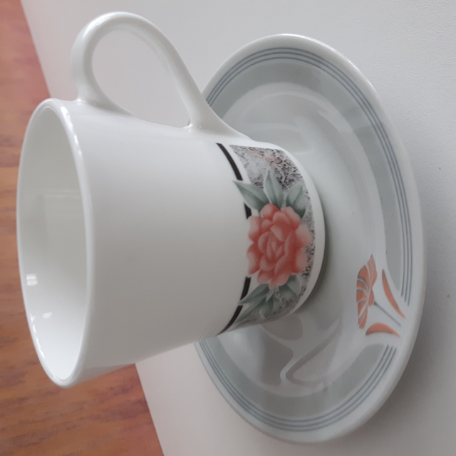4TASSES NEUVES 3.5'HAU SOUS-VERRES CORNING MICROWAVE $7.00 CHA 2 - Photo 2