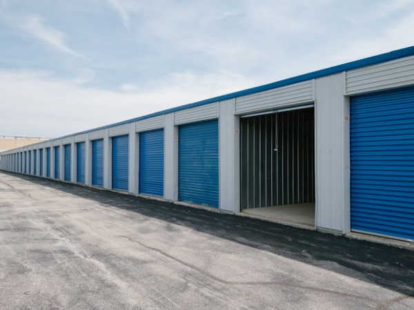 RENTAL UNITS MOVING SUPPLIES  - SENTINEL STORAGE 8112 ROPER ROAD - Photo 3