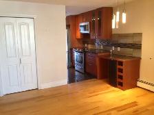 Bankview Condo FOR SALE  $290 K GREAT FOR SENIORS NEW KITCHEN - Photo 4