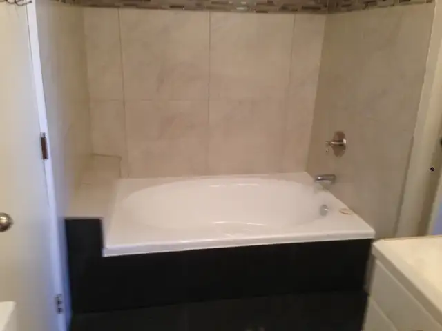 Bankview Condo FOR SALE  $290 K GREAT FOR SENIORS NEW KITCHEN - Photo 9